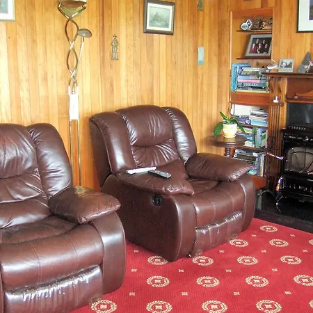 فندق مبيت وإفطار Spring Acre 3*